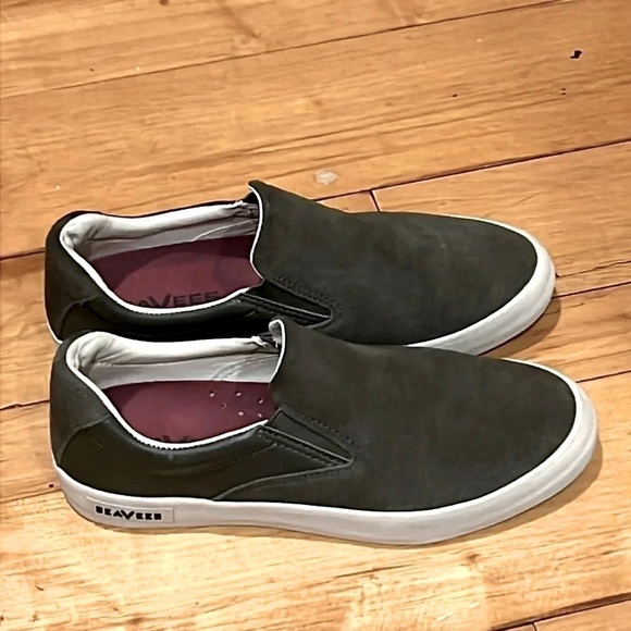 SeaVees Shoes - SeaVees Hawthorne WOMENS Slip On Green Cushy memory foam sneaker 7.5